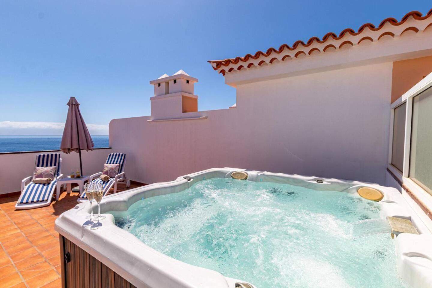 Penthouse Apt With Jacuzzi By Dream Homes Tenerife Puerto de Santiago  Dış mekan fotoğraf